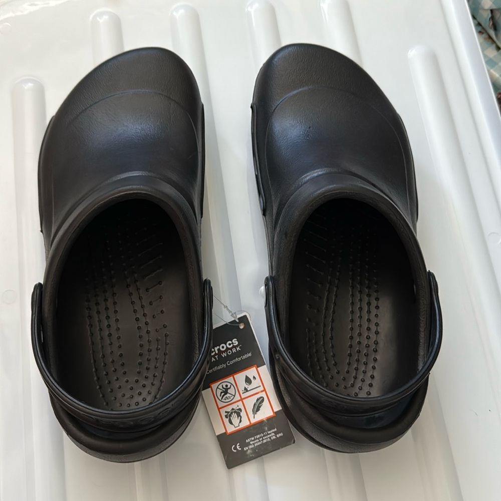 Crocs at work black